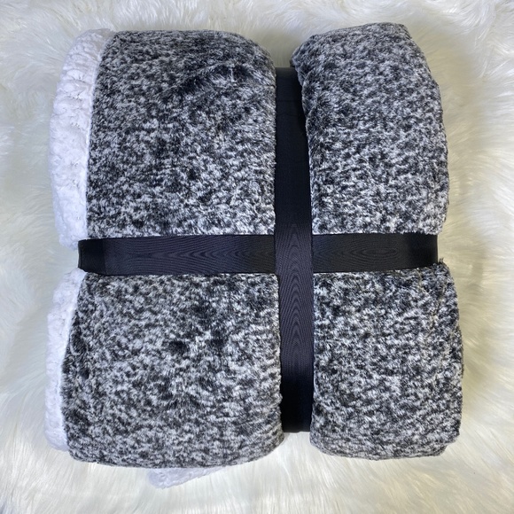 ⭐️SOLD-OUT⭐️Signal Not Found Micromink Sherpa - Picture 2 of 3